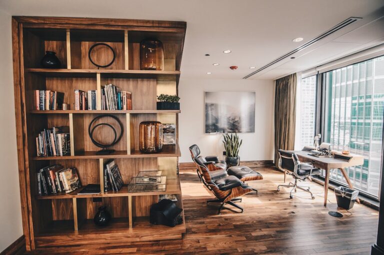 Designing a Functional and Stylish Home Office : Ideas for Homeowners in 2023