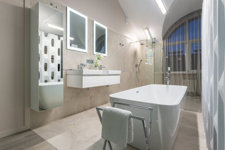 Luxurious Bathroom Upgrades : Ideas for Homeowners in 2024