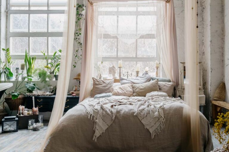 Creating a Bohemian-Inspired Bedroom : Tips and Ideas in 2024
