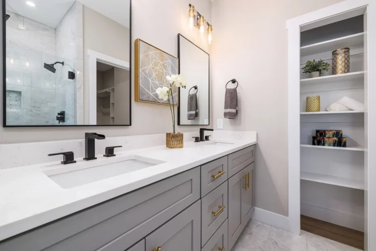 The Power of Mirrors in Bathroom Design in 2024